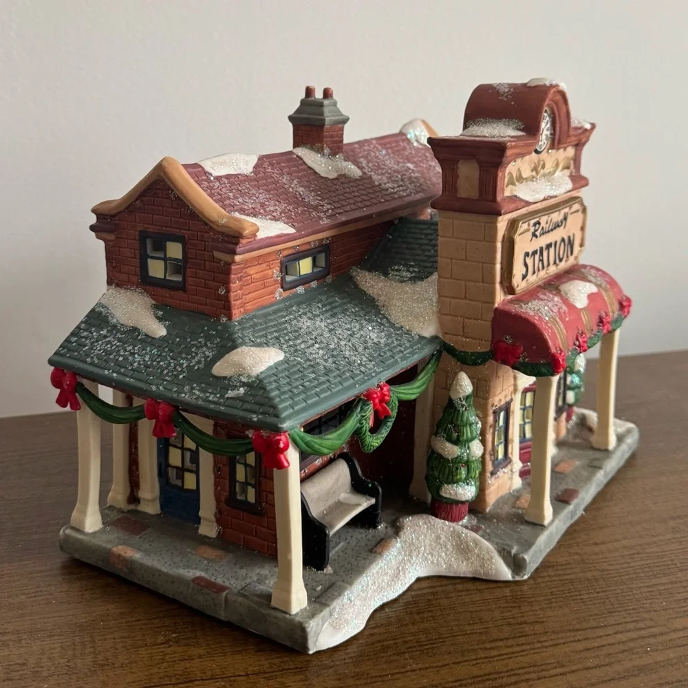 2004 Village | Rare Light Up Christmas Village Railway Station Holiday Gift